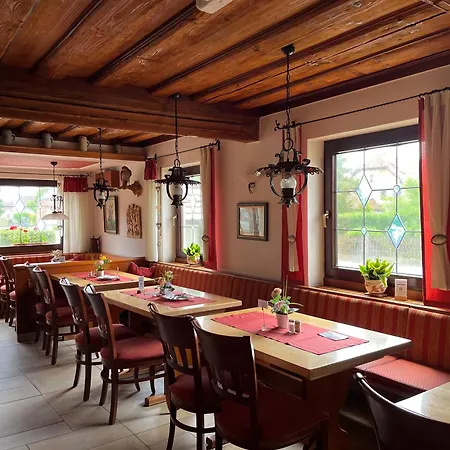 Landgasthof - Zum Stern Linden (Neustadt (Aisch))