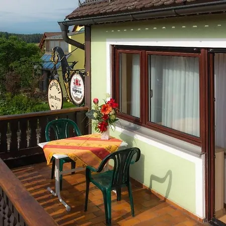Landgasthof - Zum Stern Guest house Linden (Neustadt (Aisch))
